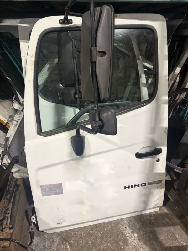 Used Doors Hino - Image 3