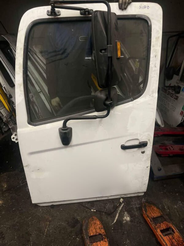Used Doors Hino - Image 4