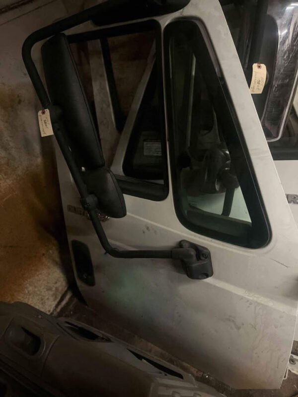 Used Doors International 4300 - Image 2